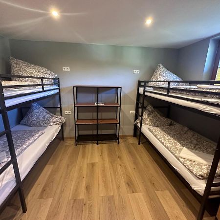 莱奥冈Haus Tirol住宿加早餐旅馆 外观 照片